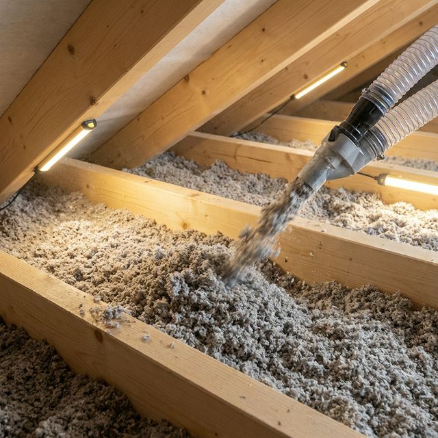 Aplikace foukané izolace